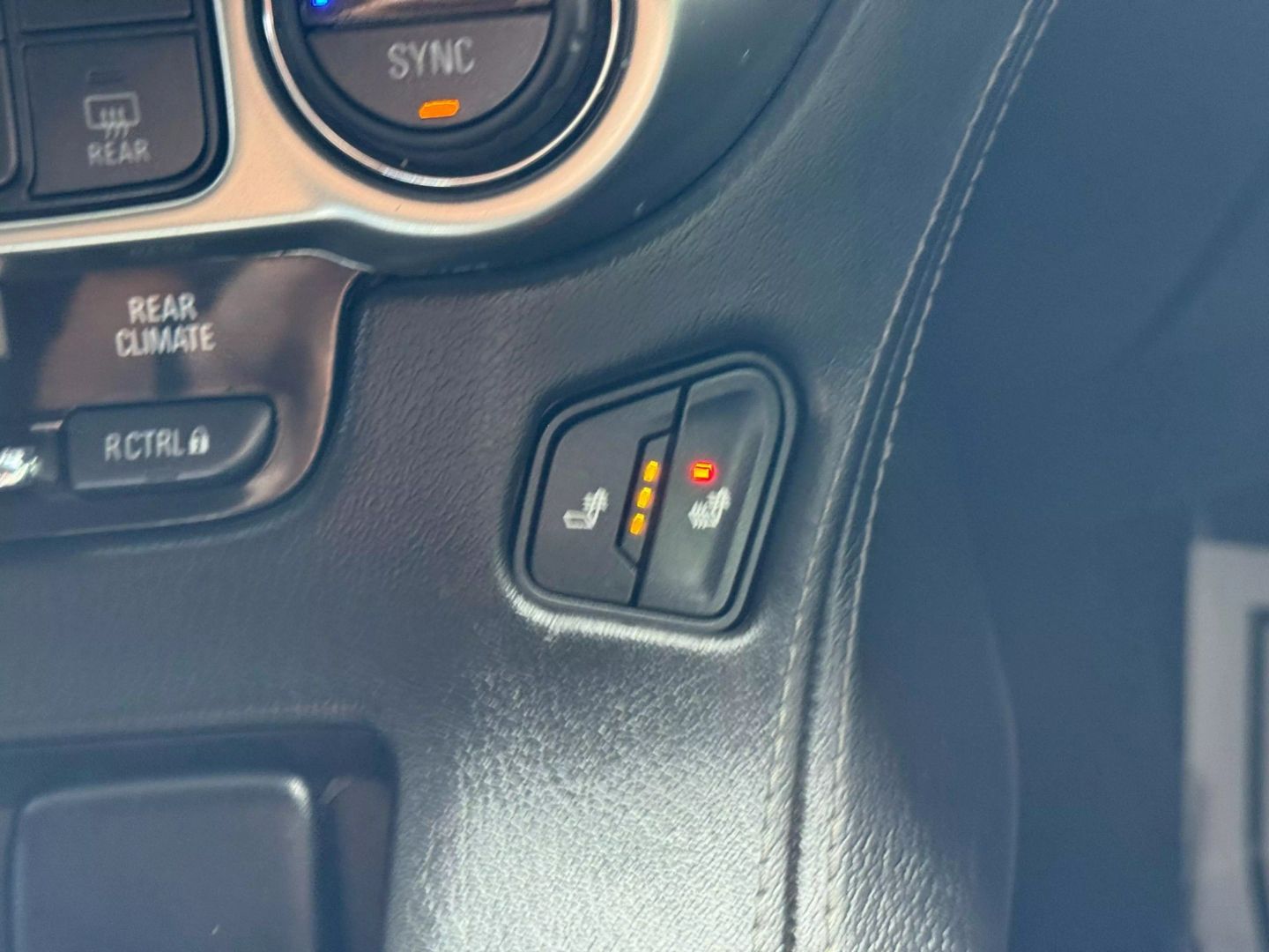 2015 Chevrolet Suburban - Image 31