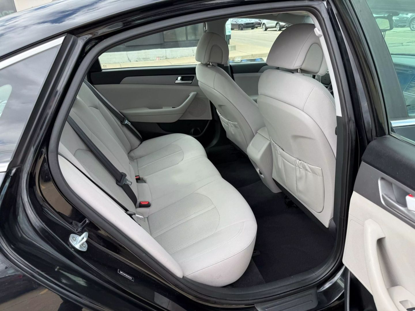 2016 Hyundai Sonata - Image 19