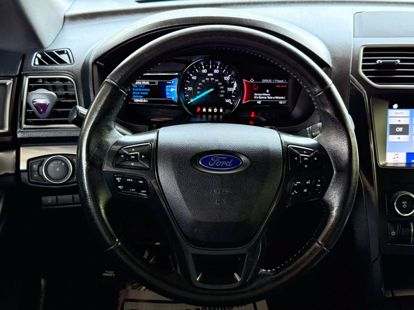 2019 Ford Explorer - Image 33