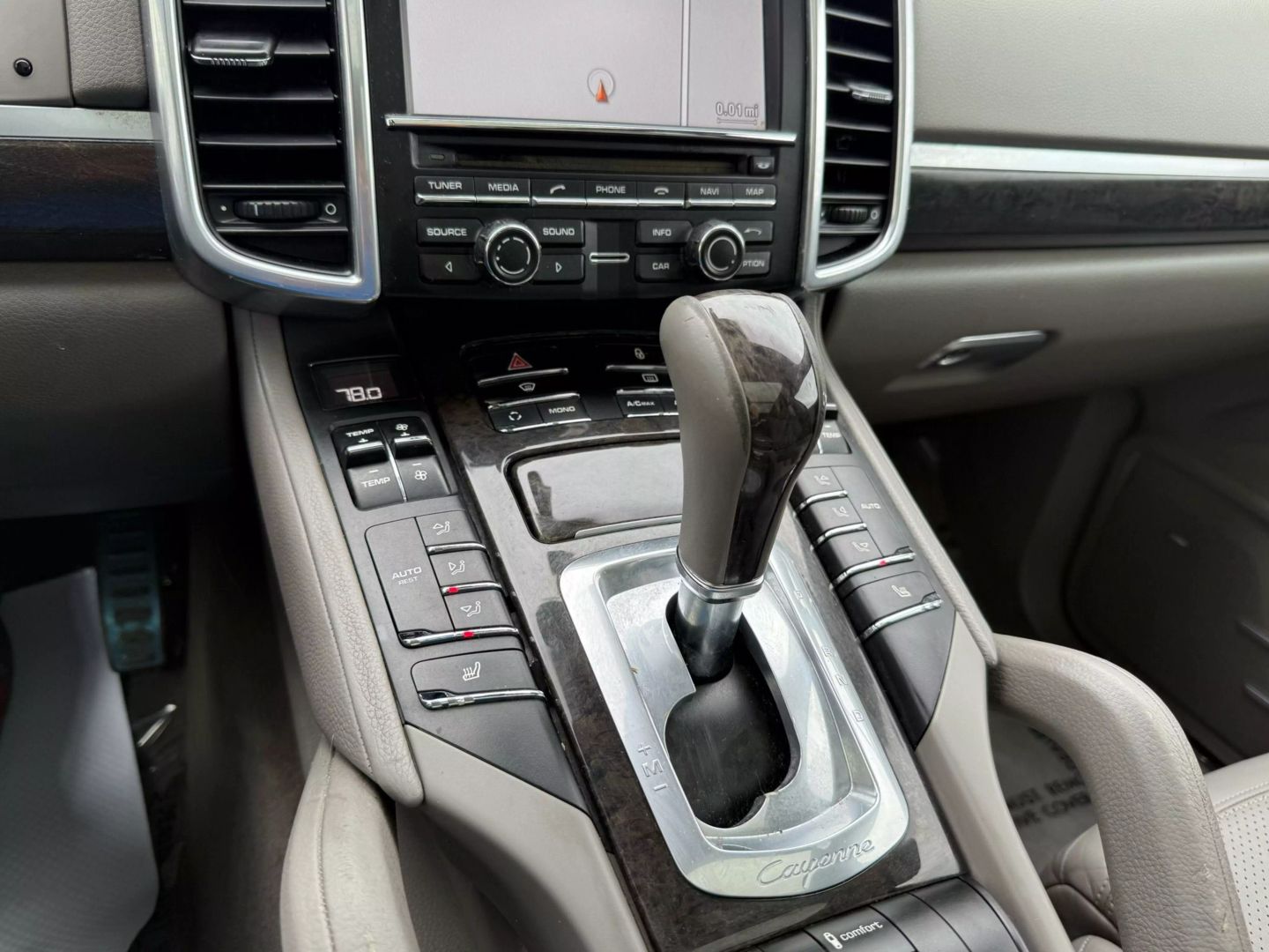 2013 Porsche Cayenne - Image 42