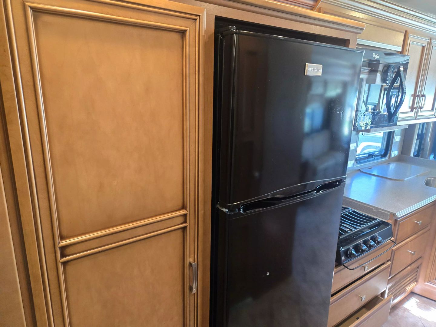 2016 Newmar Ventana Le - Image 30