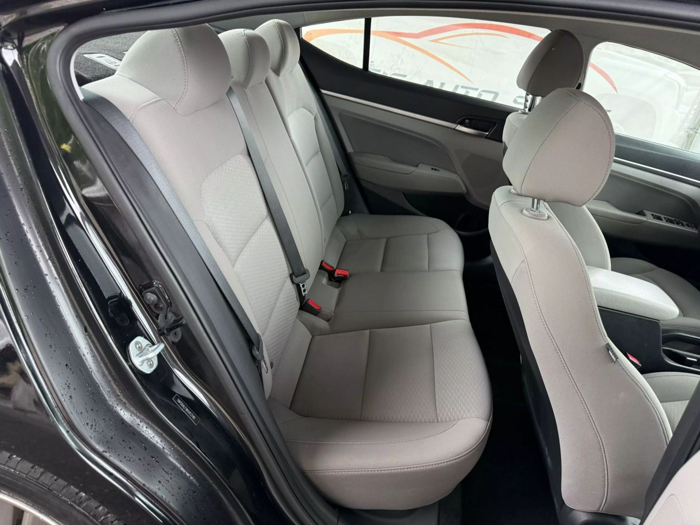 2019 Hyundai Elantra - Image 22