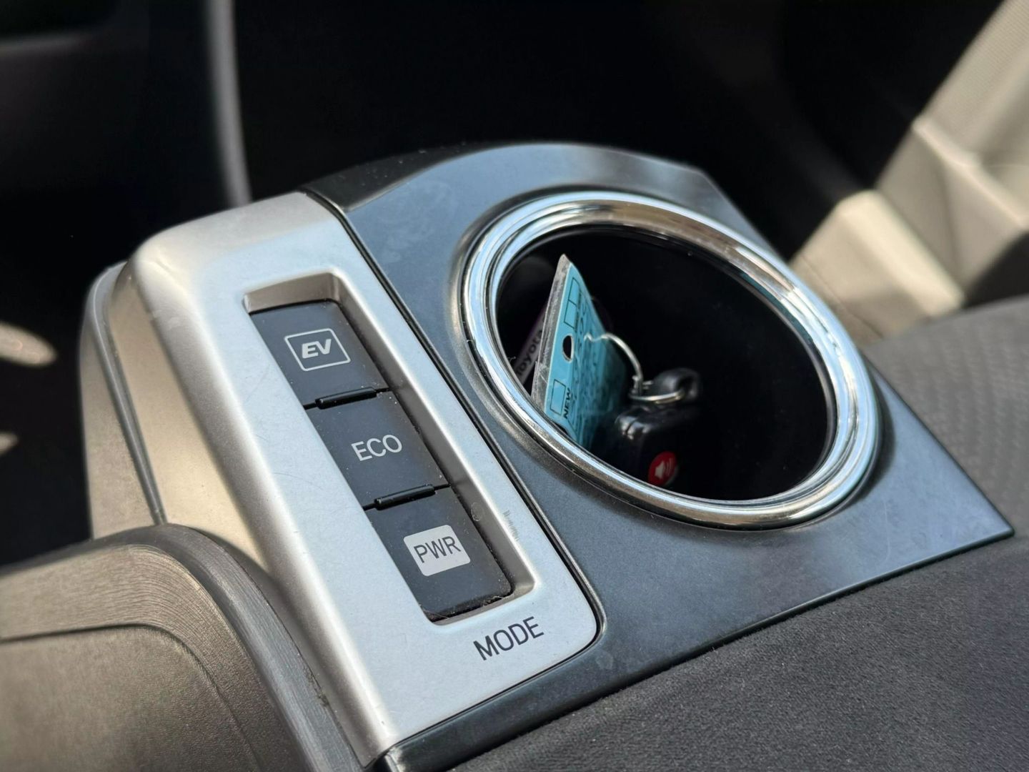 2014 Toyota Prius V - Image 34
