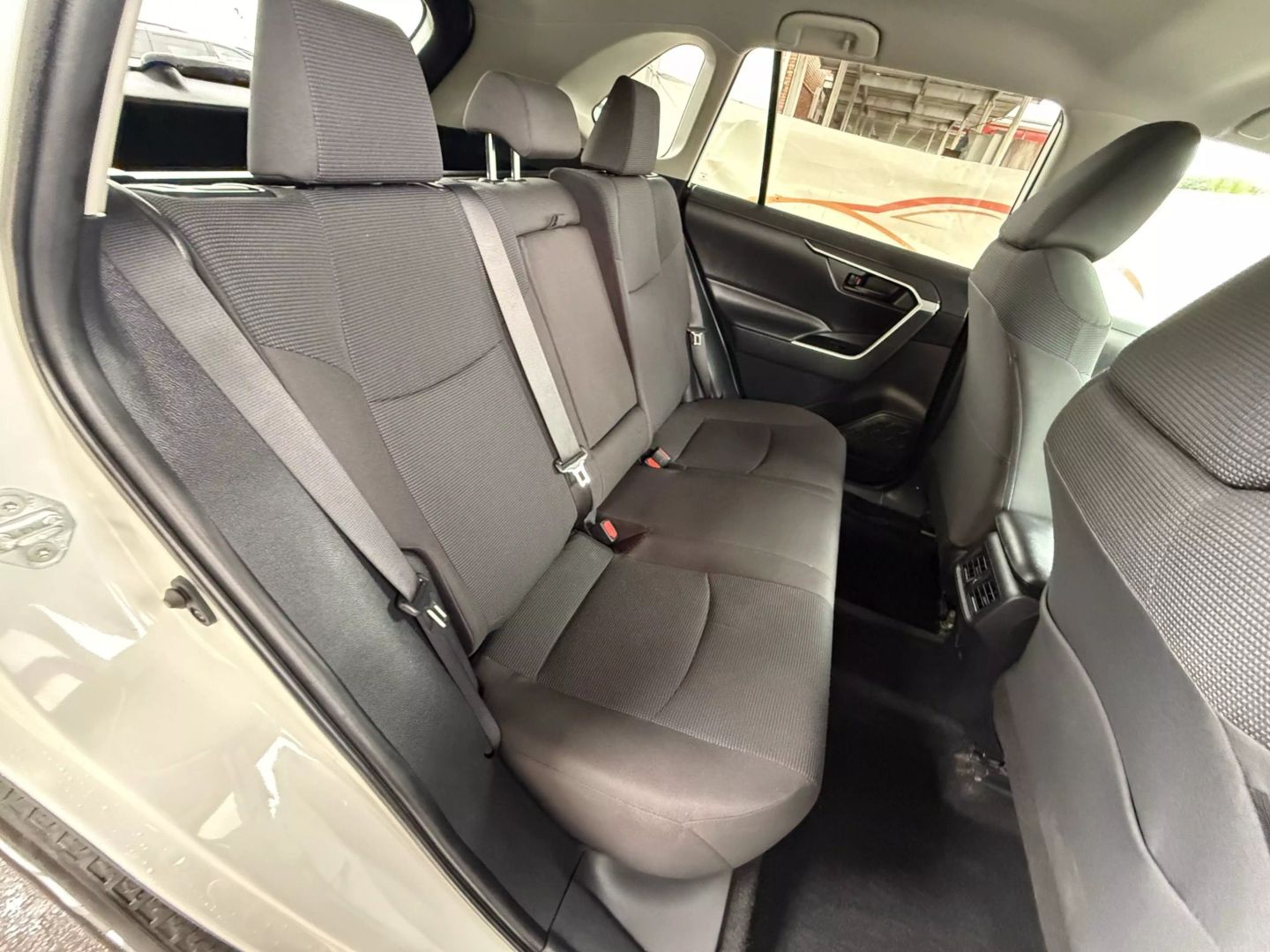 2024 Toyota Rav4 - Image 23