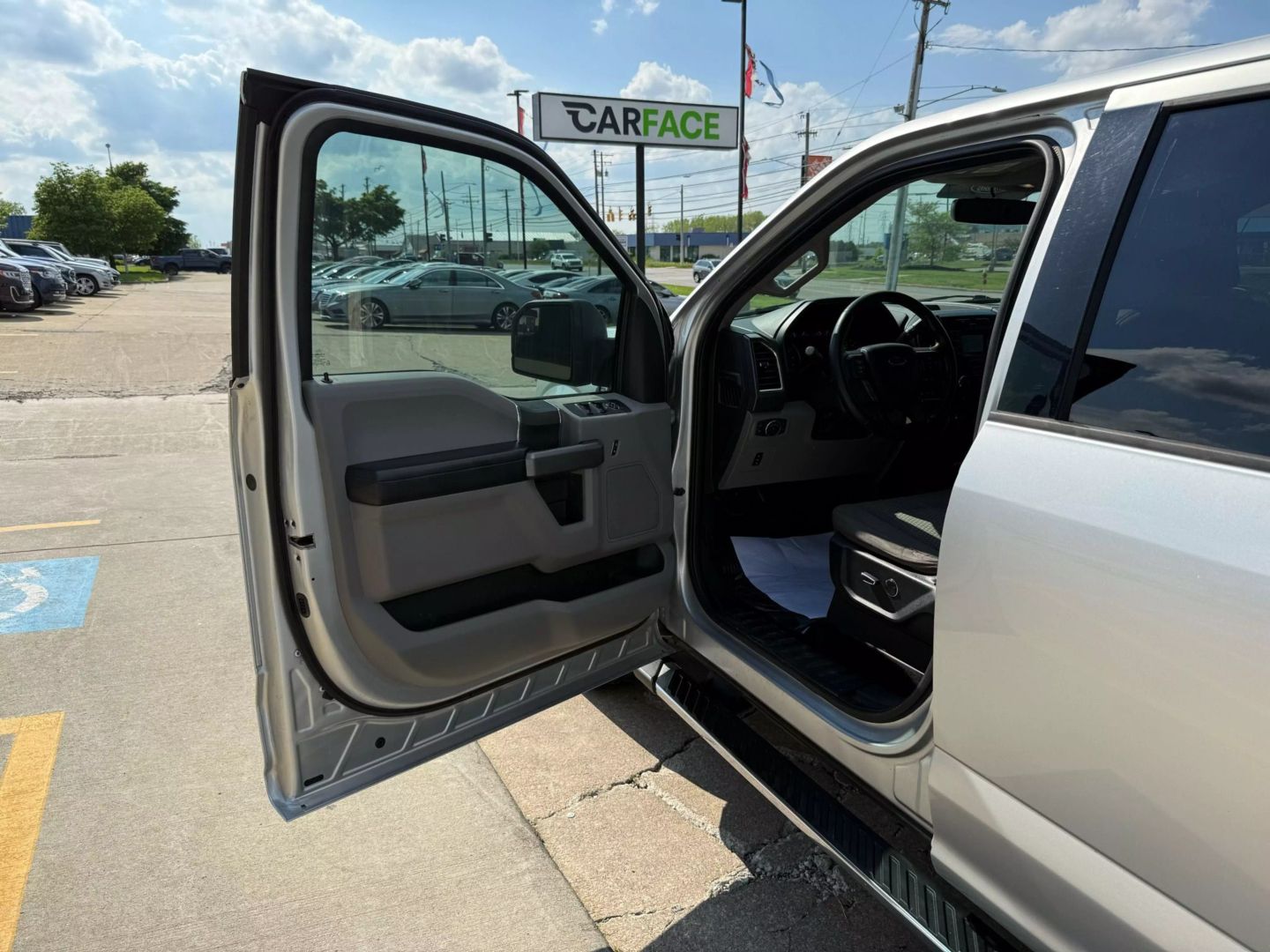 2015 Ford F150 Supercrew Cab - Image 15