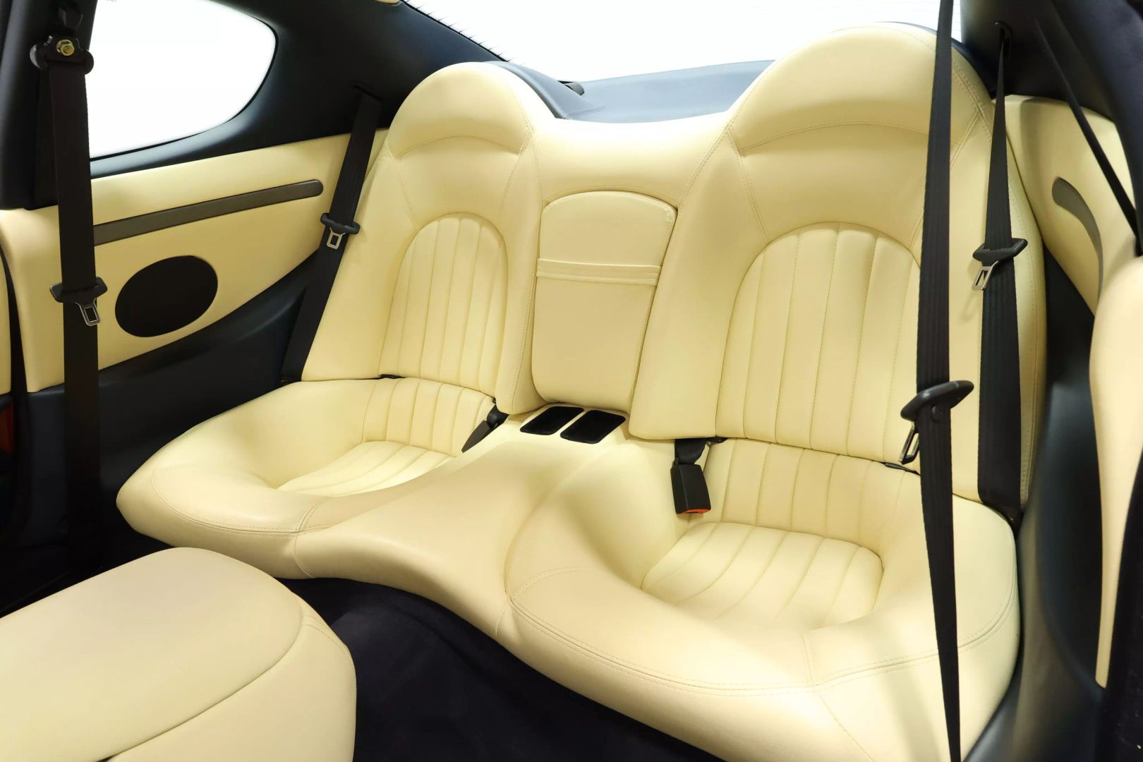 2004 Maserati Coupe - Image 3