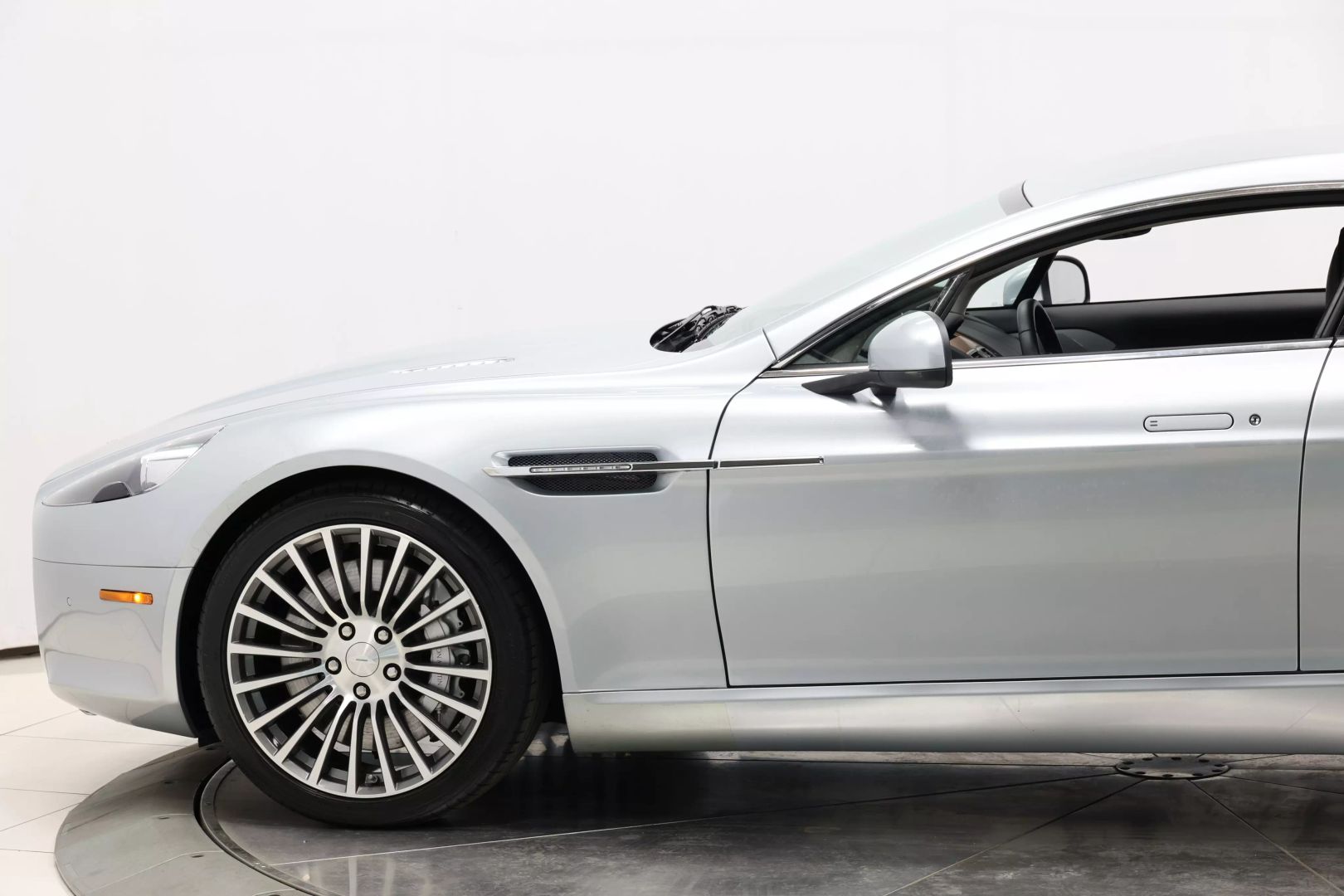 2011 Aston Martin Rapide - Image 7