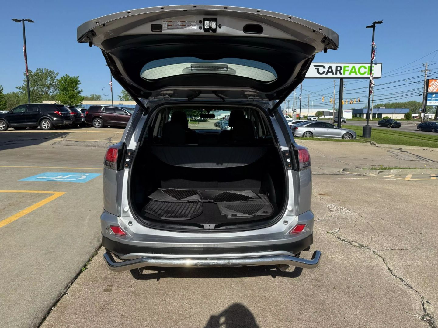 2016 Toyota Rav4 - Image 11