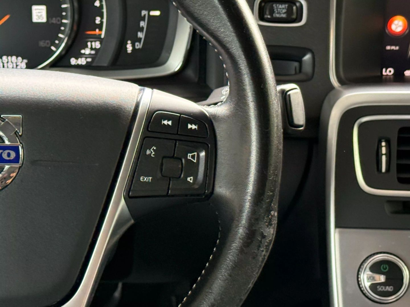 2017 Volvo S60 - Image 36