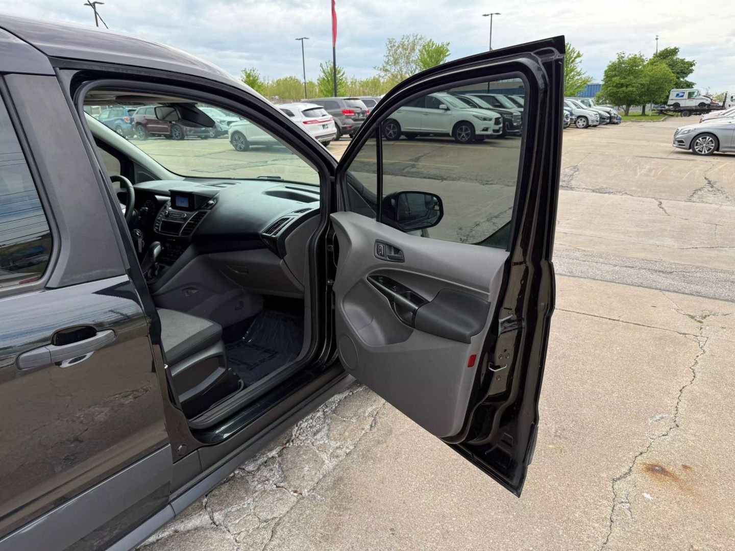 2019 Ford Transit Connect Passenger - Image 24