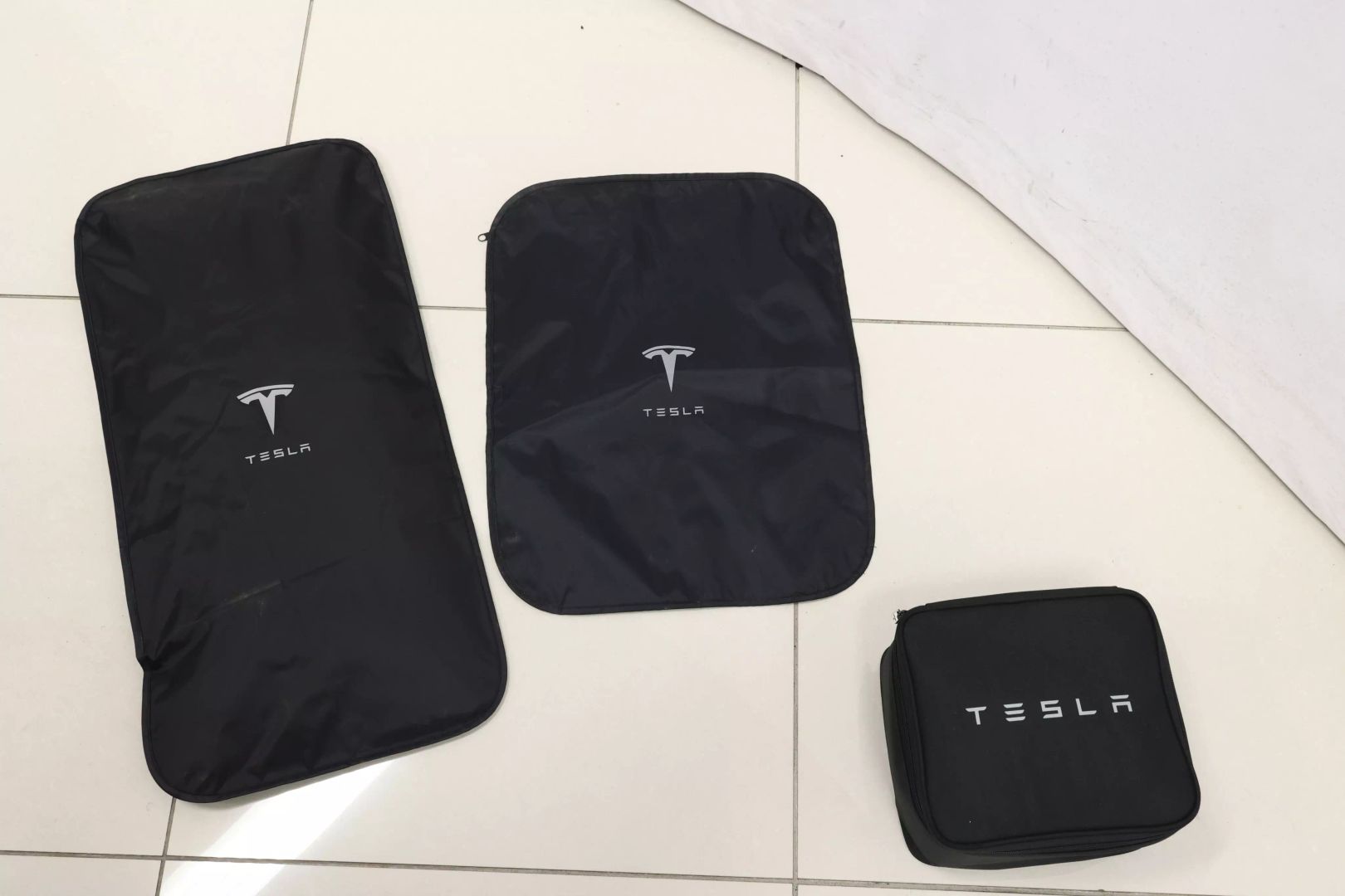 2023 Tesla Model X - Image 63