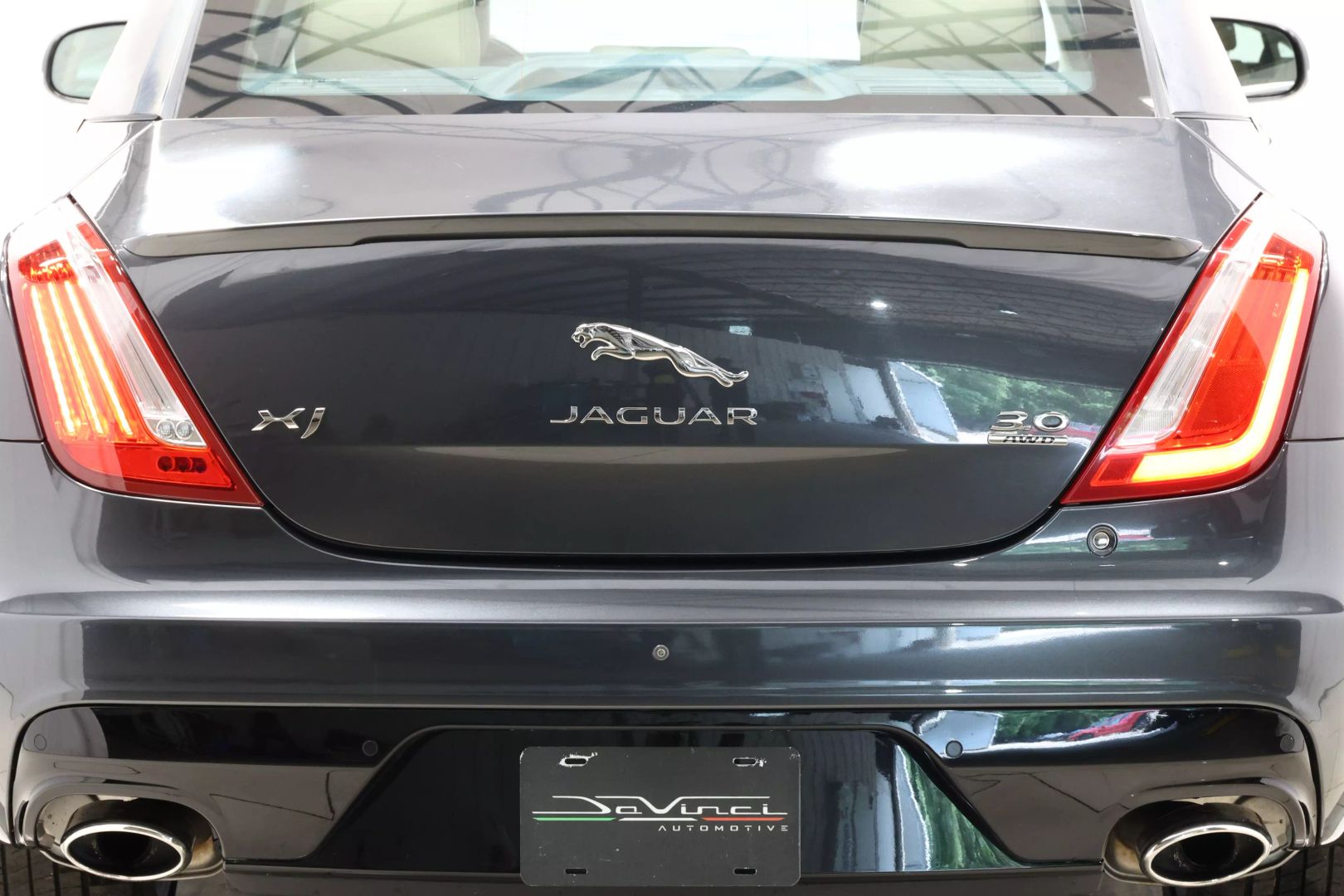 2017 Jaguar Xj - Image 59