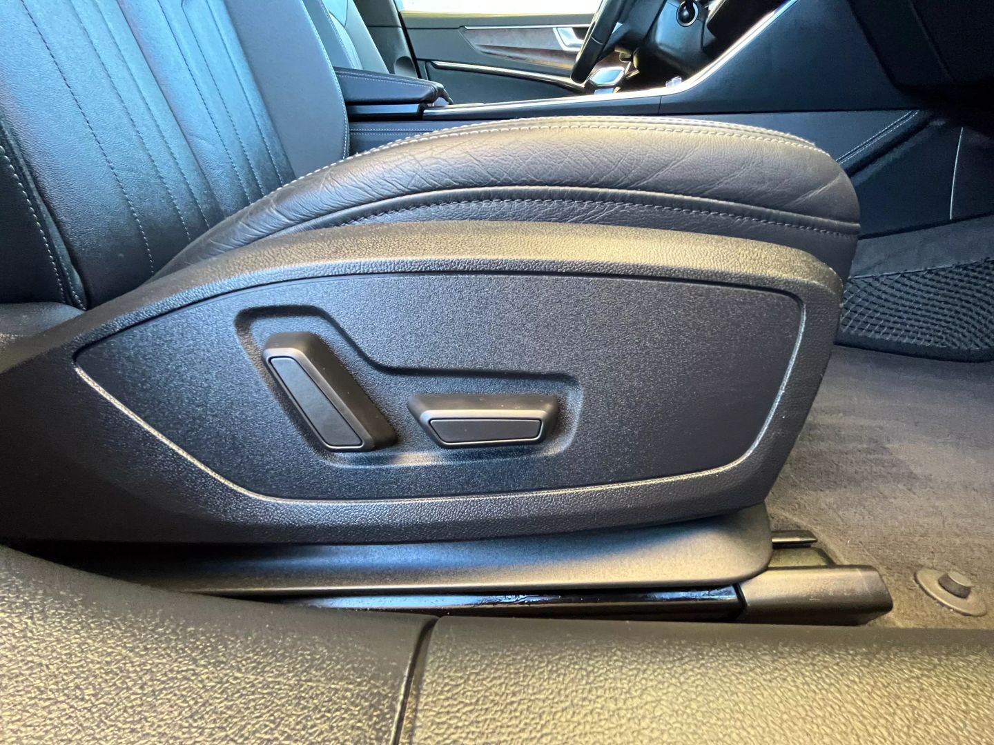 2019 Audi A6  Vin: Waul2af27kn097206 Stock Id: 097206 - Image 15