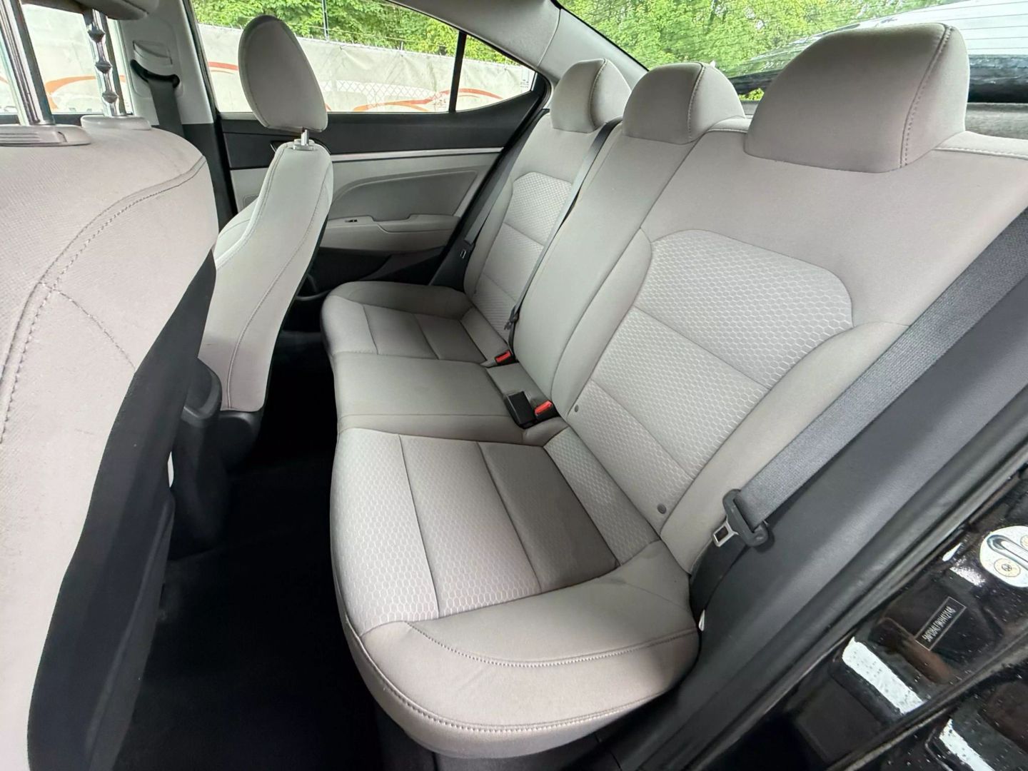 2019 Hyundai Elantra - Image 19
