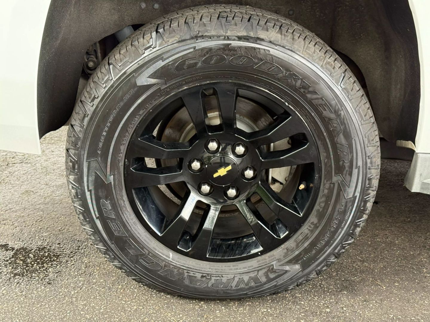 2015 Chevrolet Suburban - Image 45
