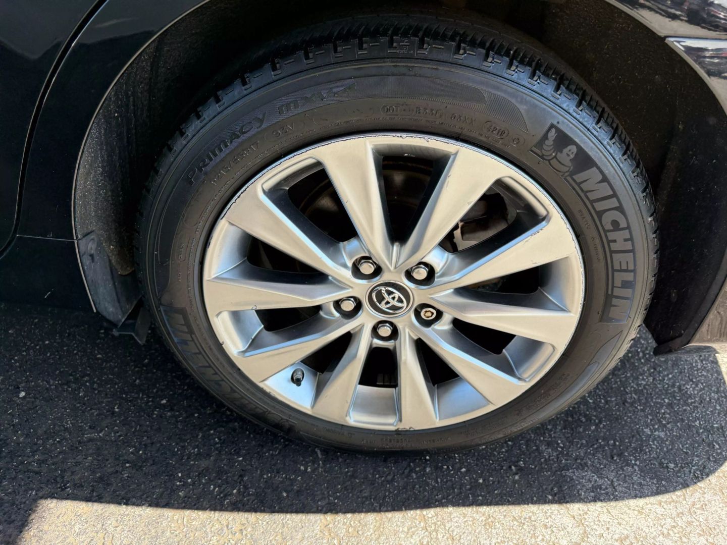 2016 Toyota Camry - Image 42