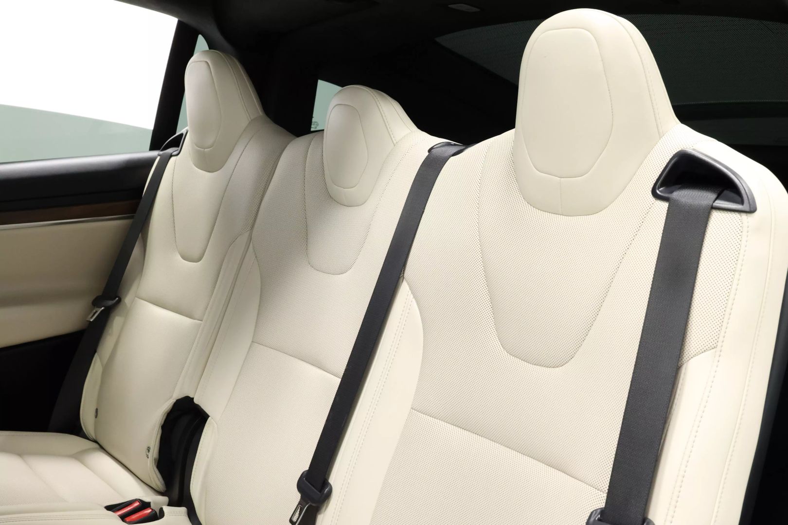 2023 Tesla Model X - Image 48