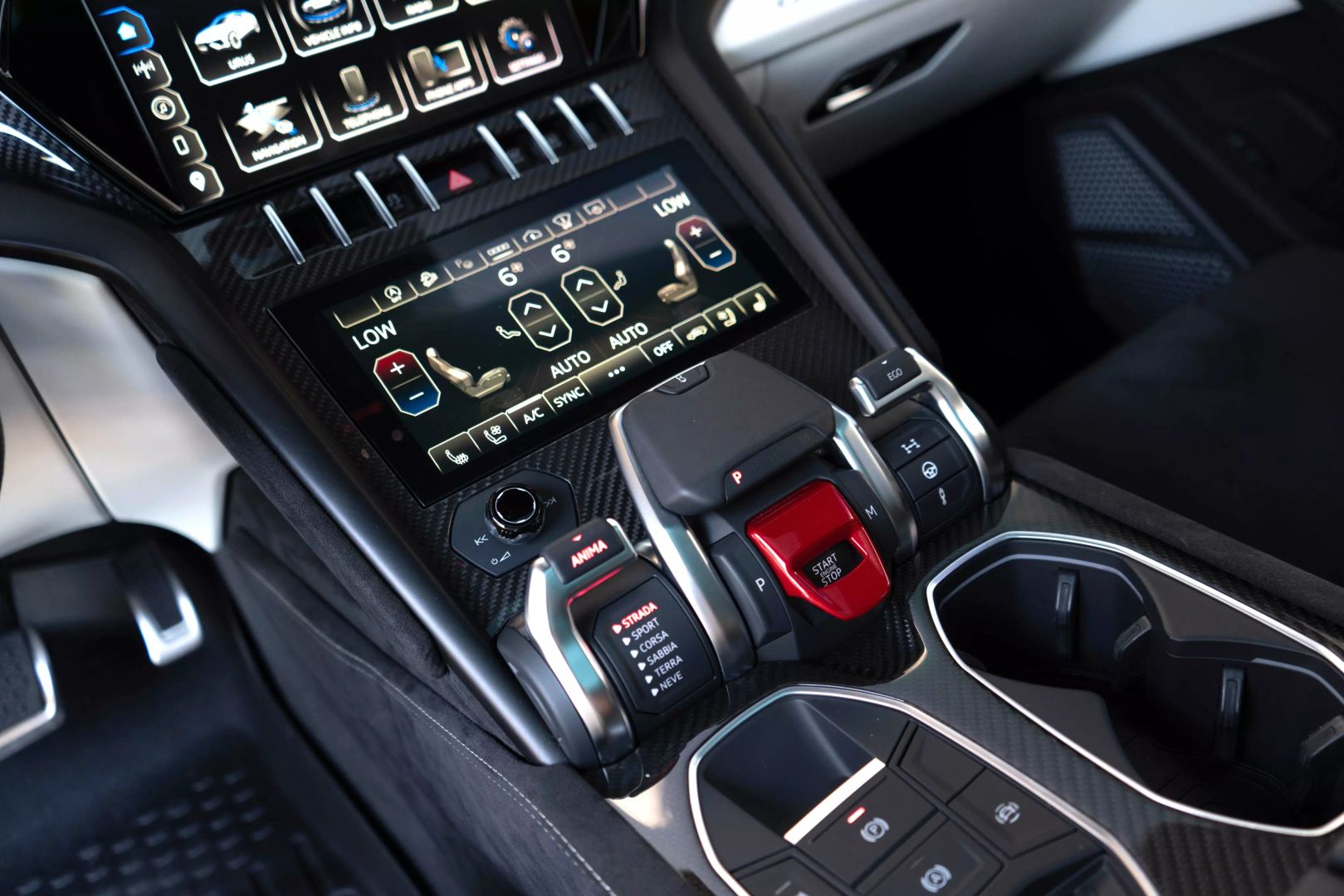 2024 Lamborghini Urus - Image 43