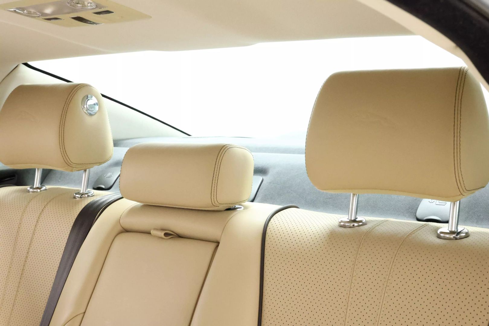 2017 Jaguar Xj - Image 53