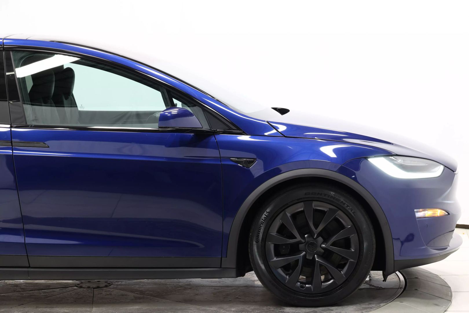 2022 Tesla Model X - Image 65