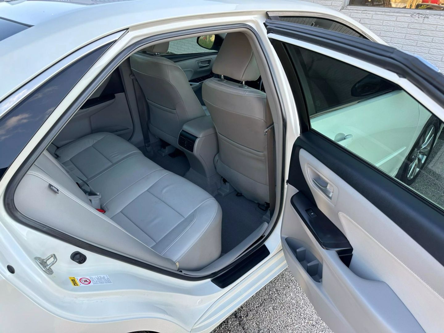 2015 Toyota Camry - Image 35