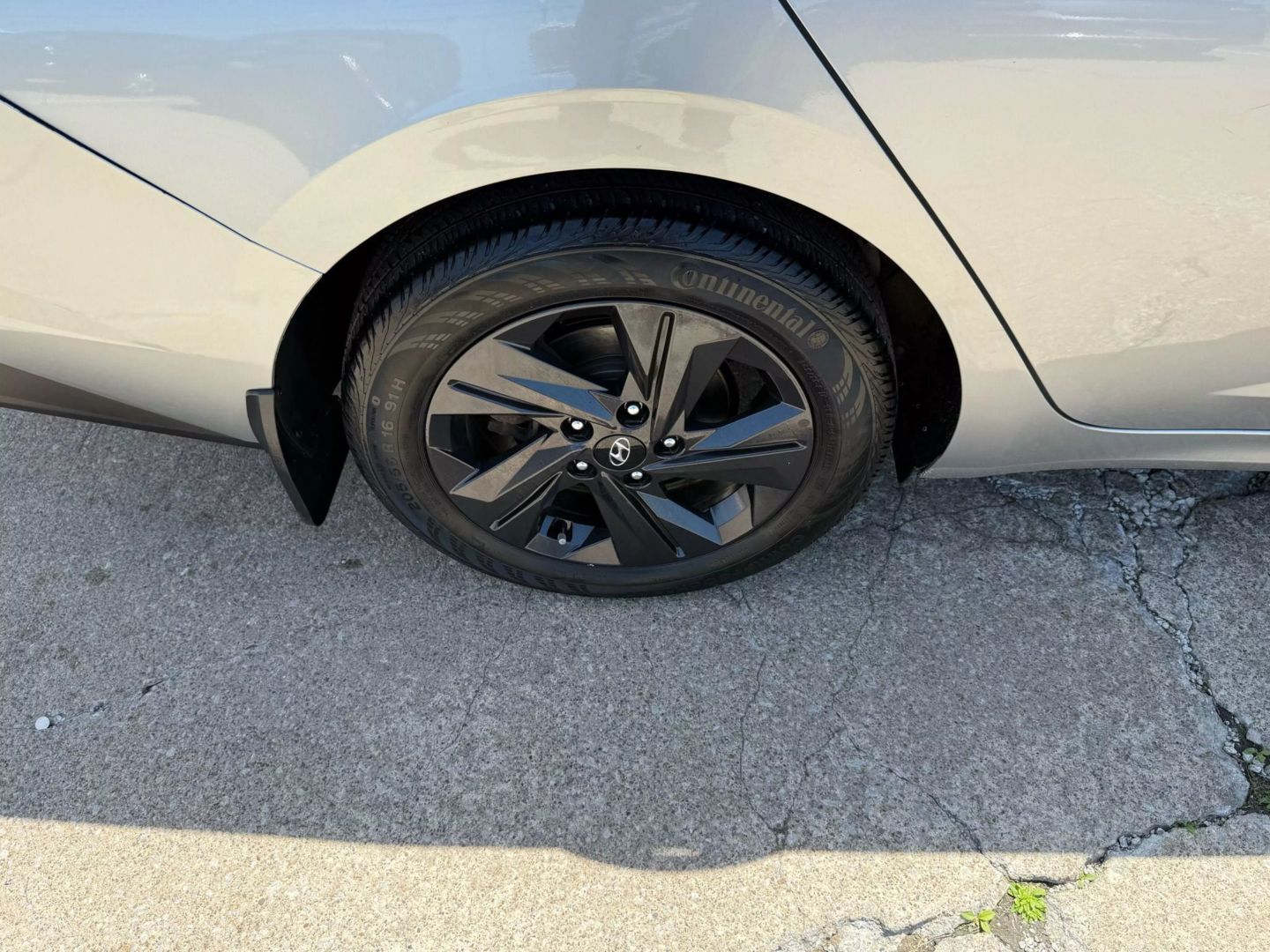 2021 Hyundai Elantra - Image 55