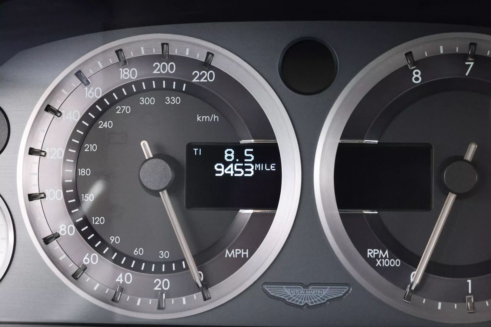 2011 Aston Martin Rapide - Image 27