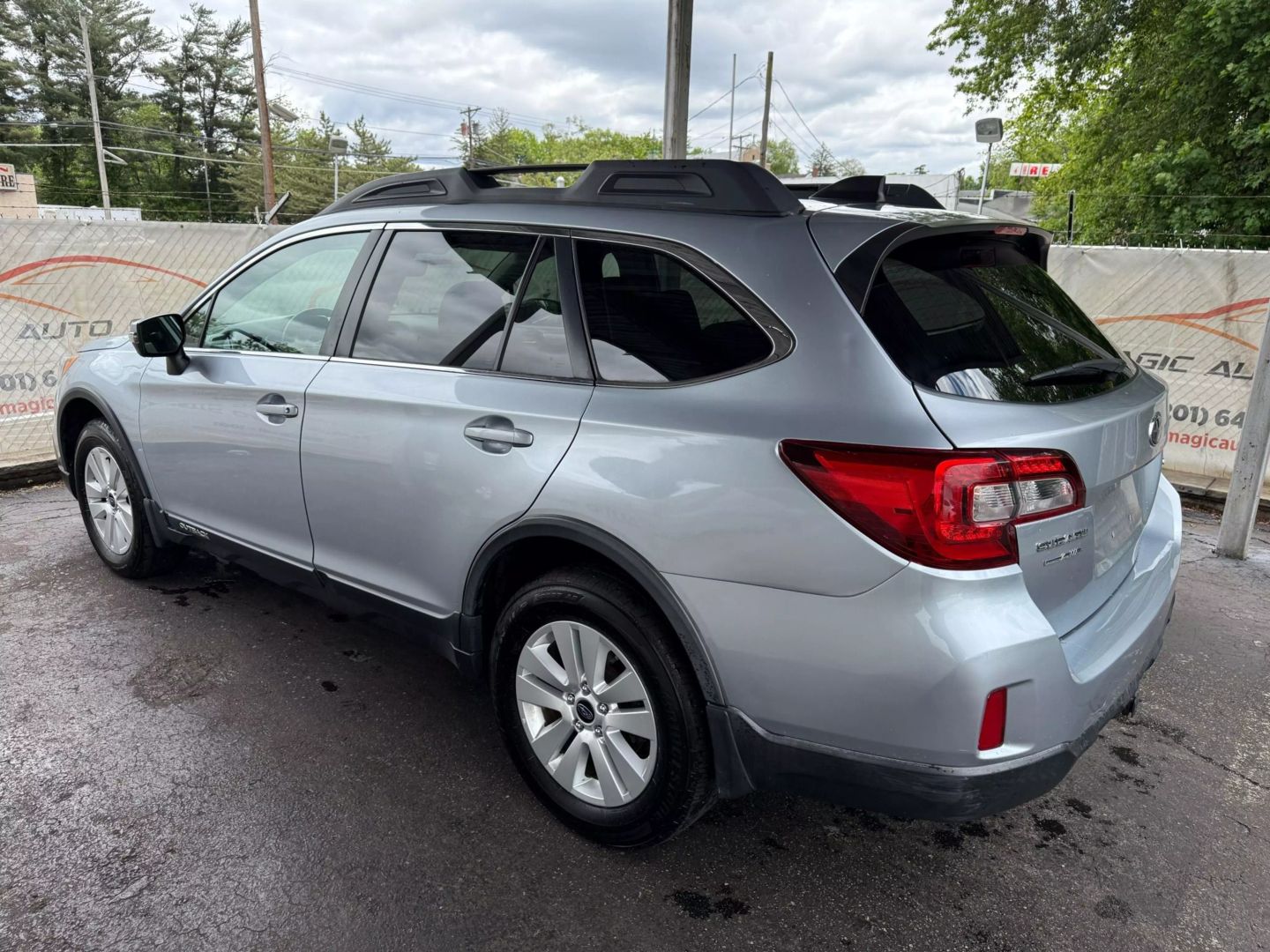 2017 Subaru Outback - Image 12