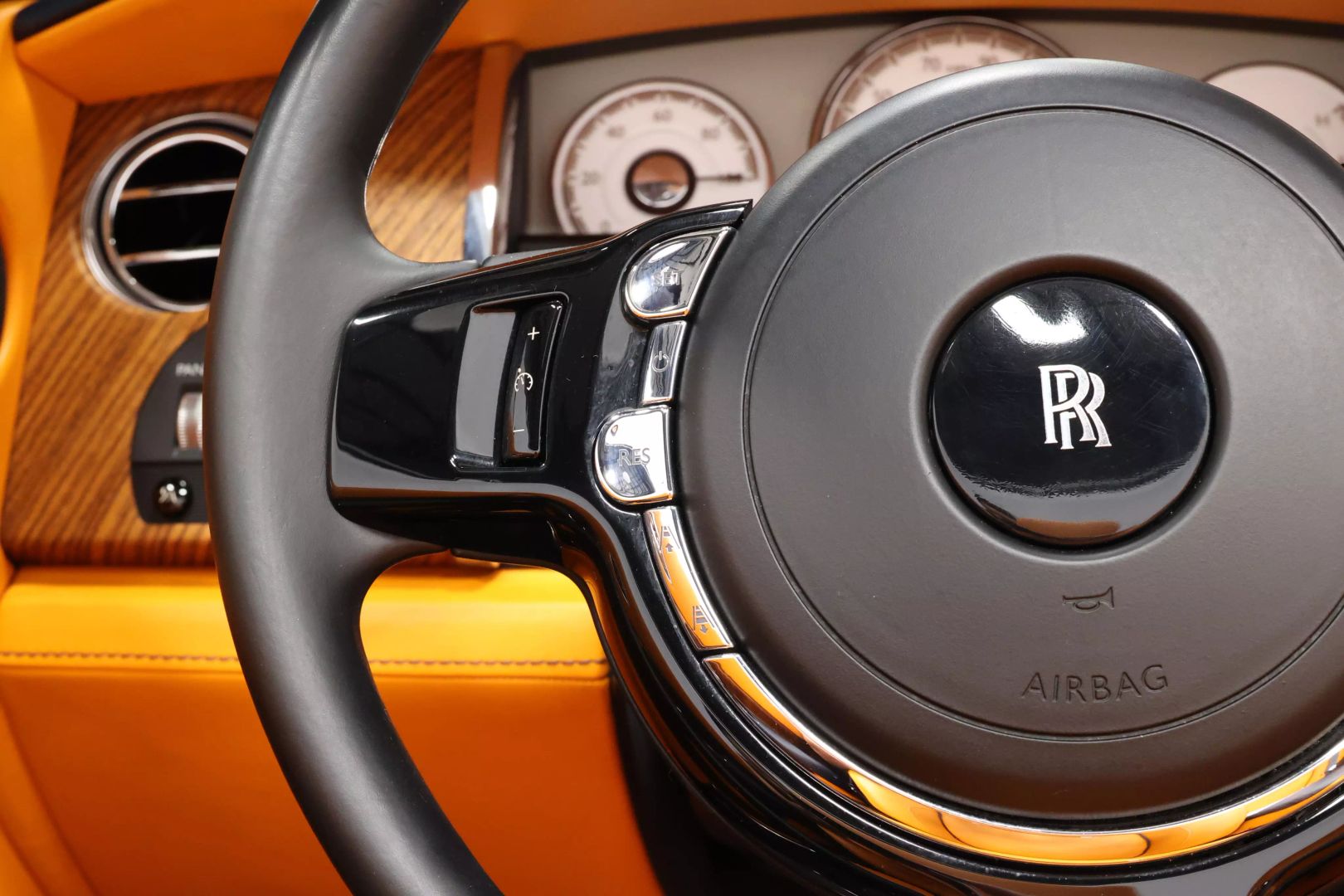 2016 Rolls-royce Dawn - Image 24
