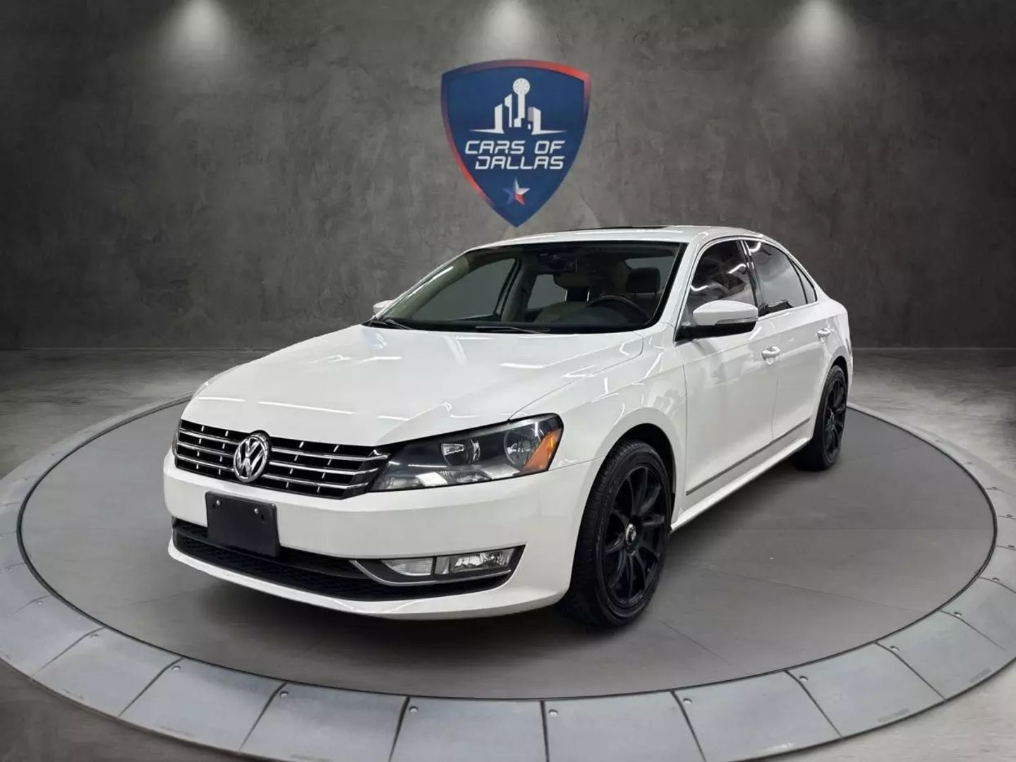 2015 Volkswagen Passat - Image 1