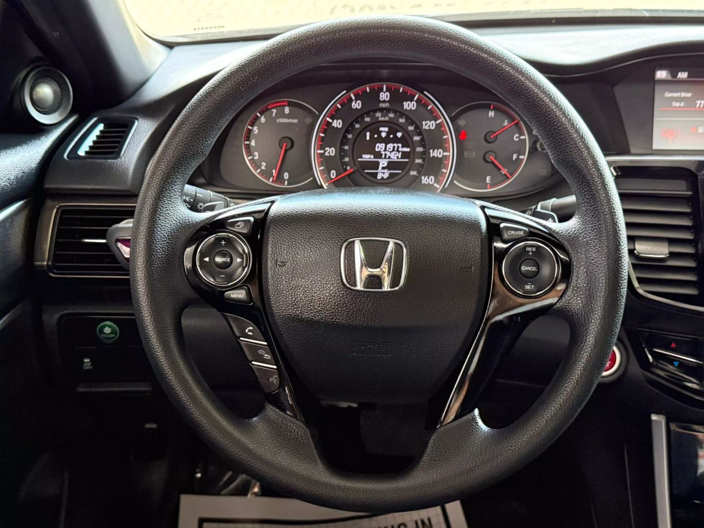 2017 Honda Accord - Image 27