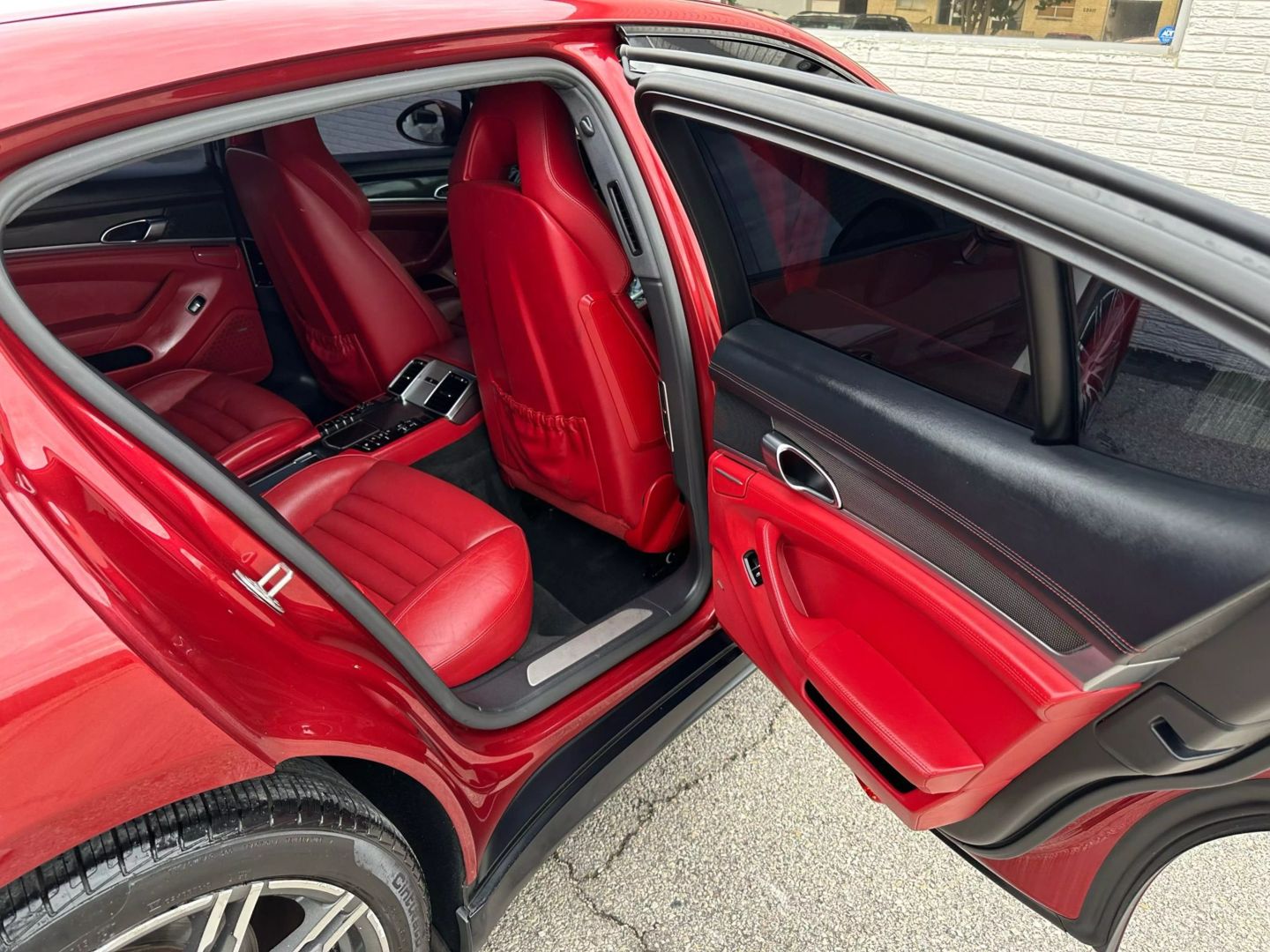 2014 Porsche Panamera - Image 48