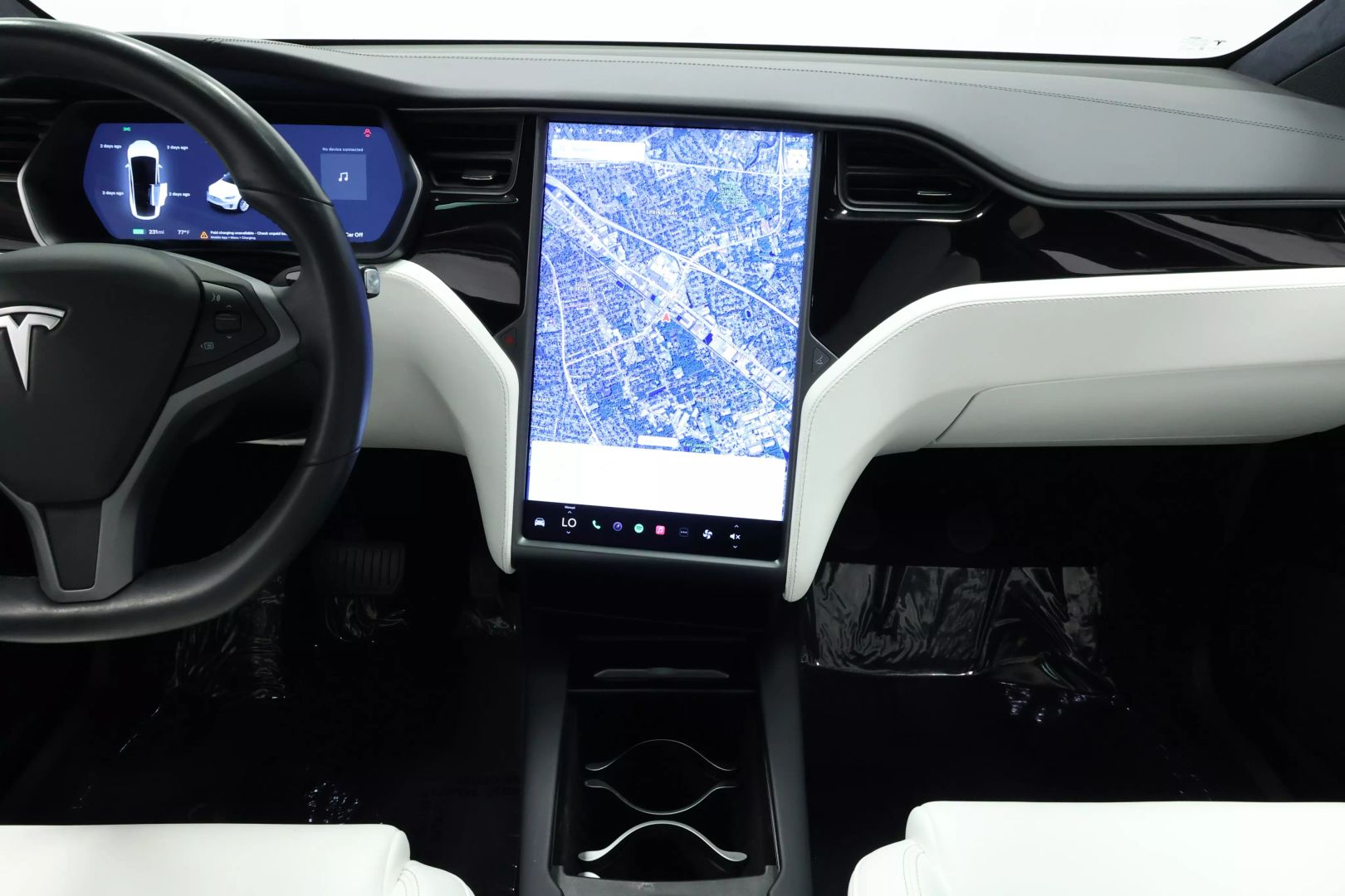 2020 Tesla Model X - Image 38