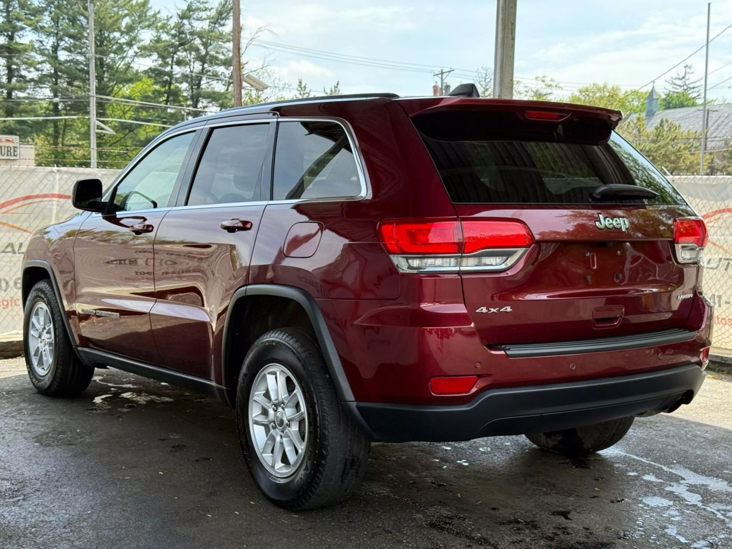 2019 Jeep Grand Cherokee - Image 10