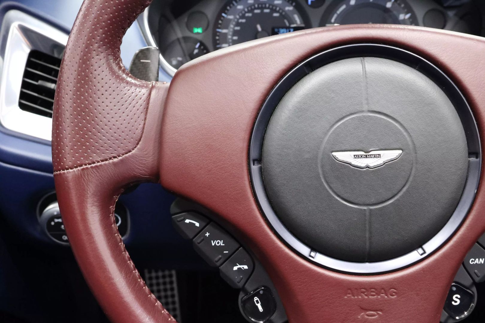 2015 Aston Martin Vanquish - Image 24