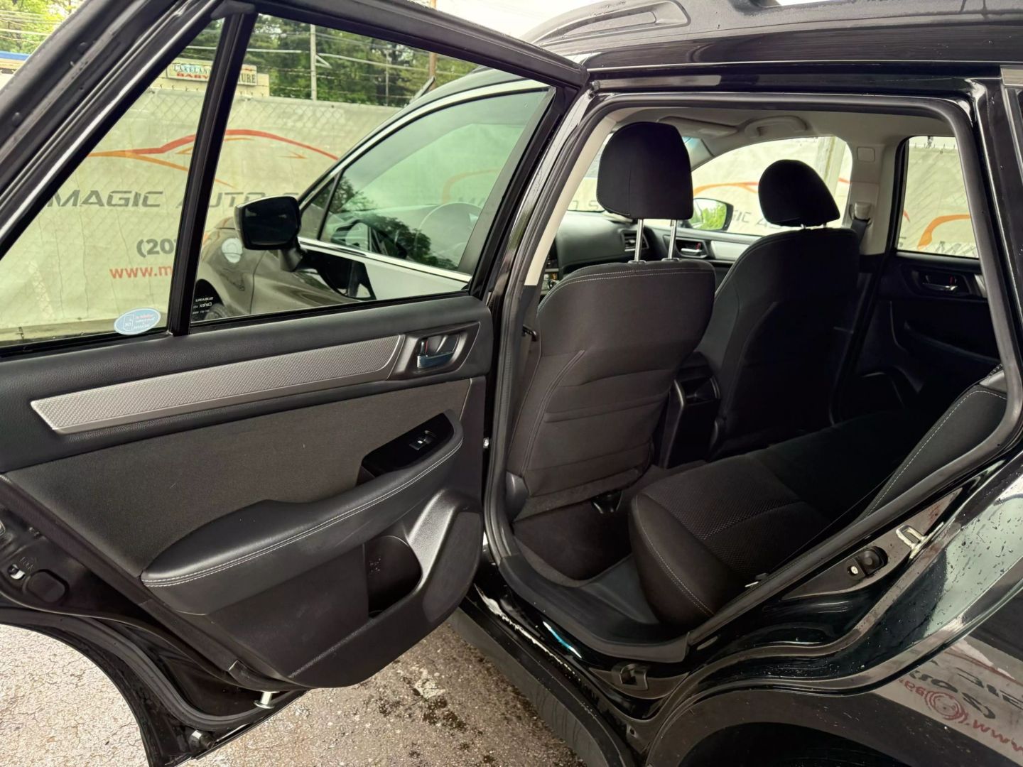 2017 Subaru Outback - Image 17