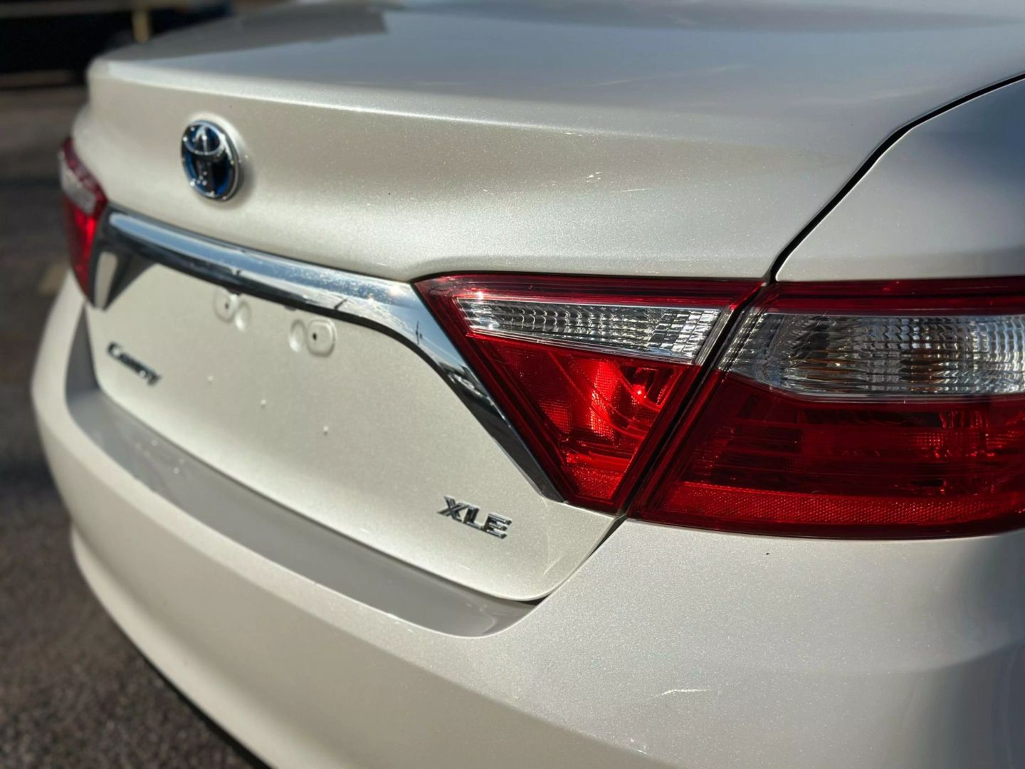 2015 Toyota Camry - Image 11