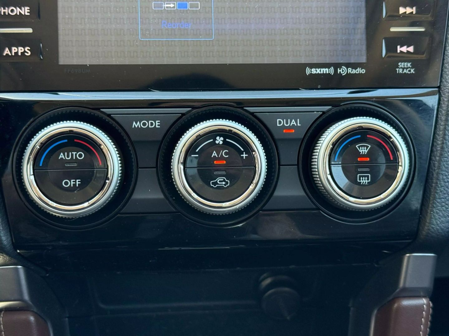 2017 Subaru Forester - Image 41