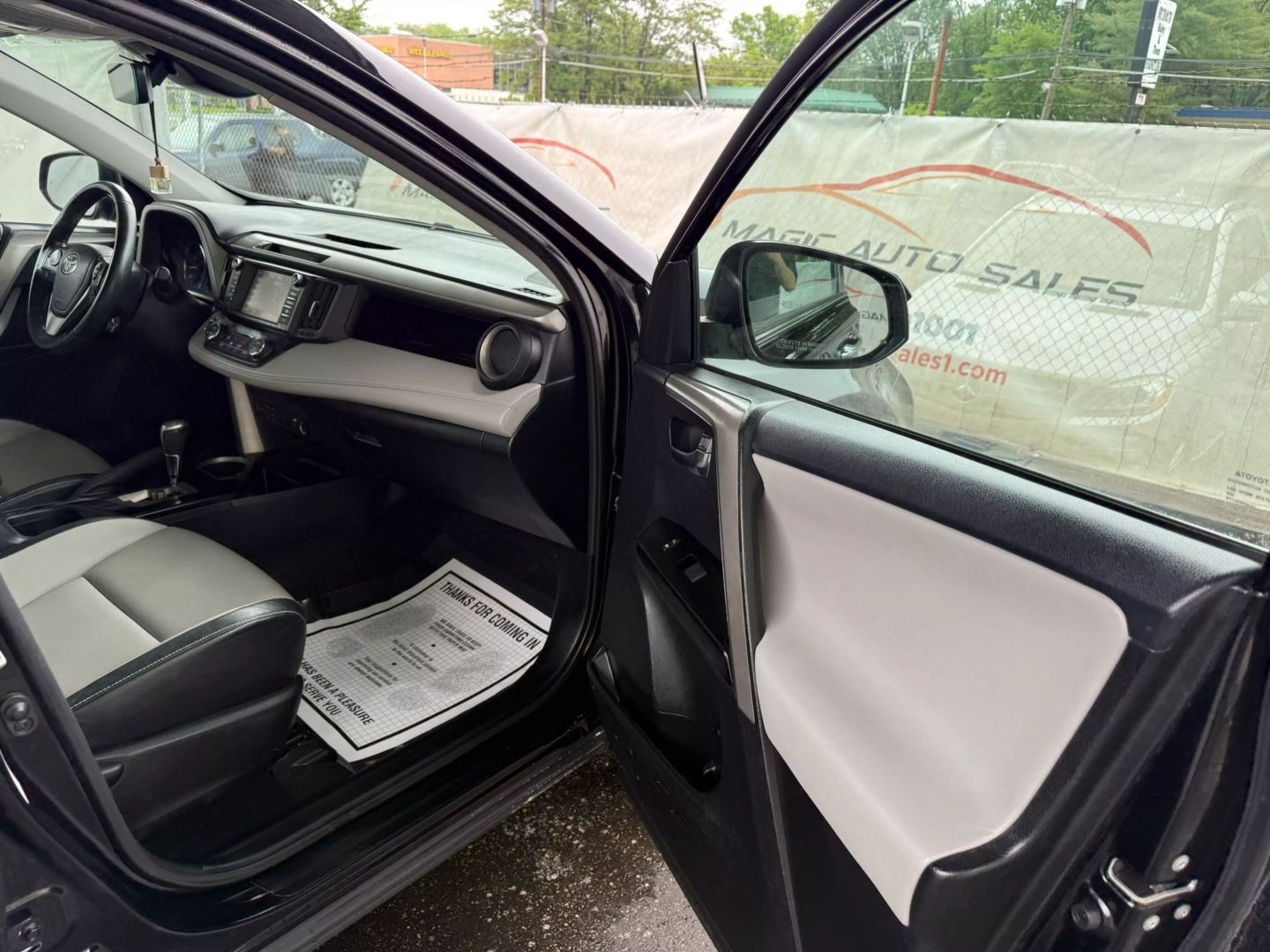 2016 Toyota Rav4 - Image 24