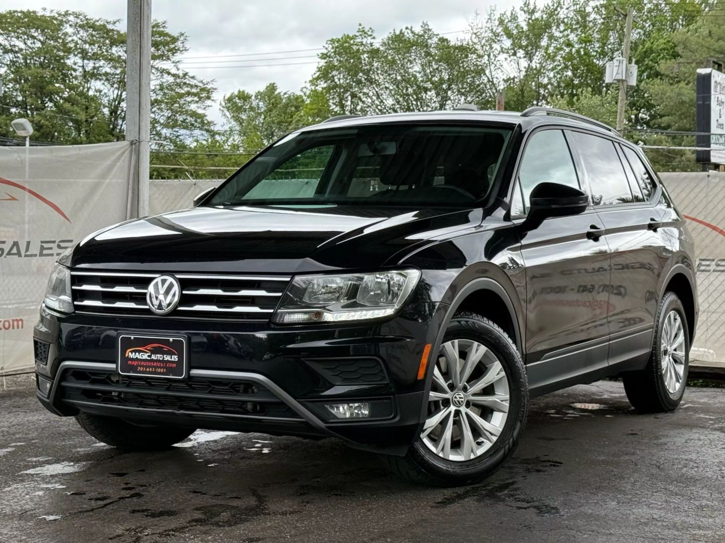 2018 Volkswagen Tiguan - Image 1