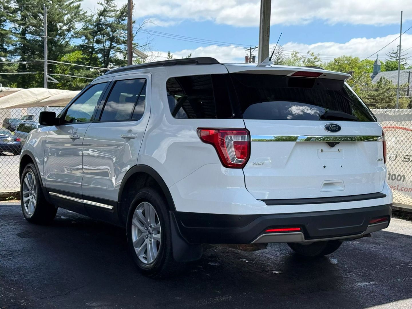 2019 Ford Explorer - Image 9