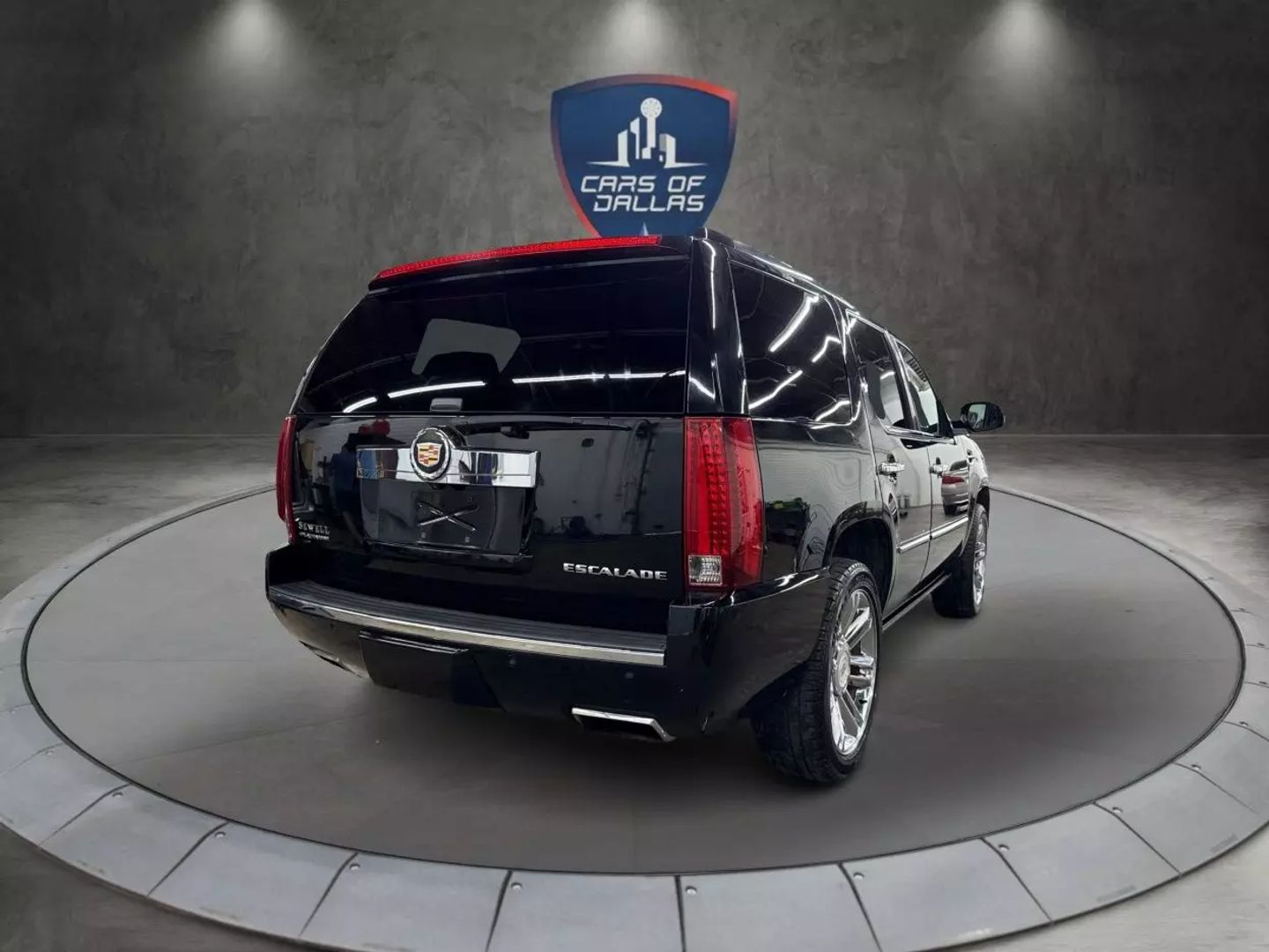 2013 Cadillac Escalade - Image 5