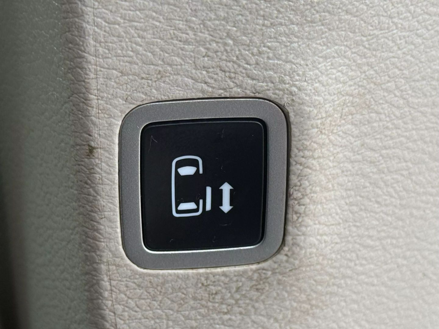 2020 Chrysler Pacifica - Image 28