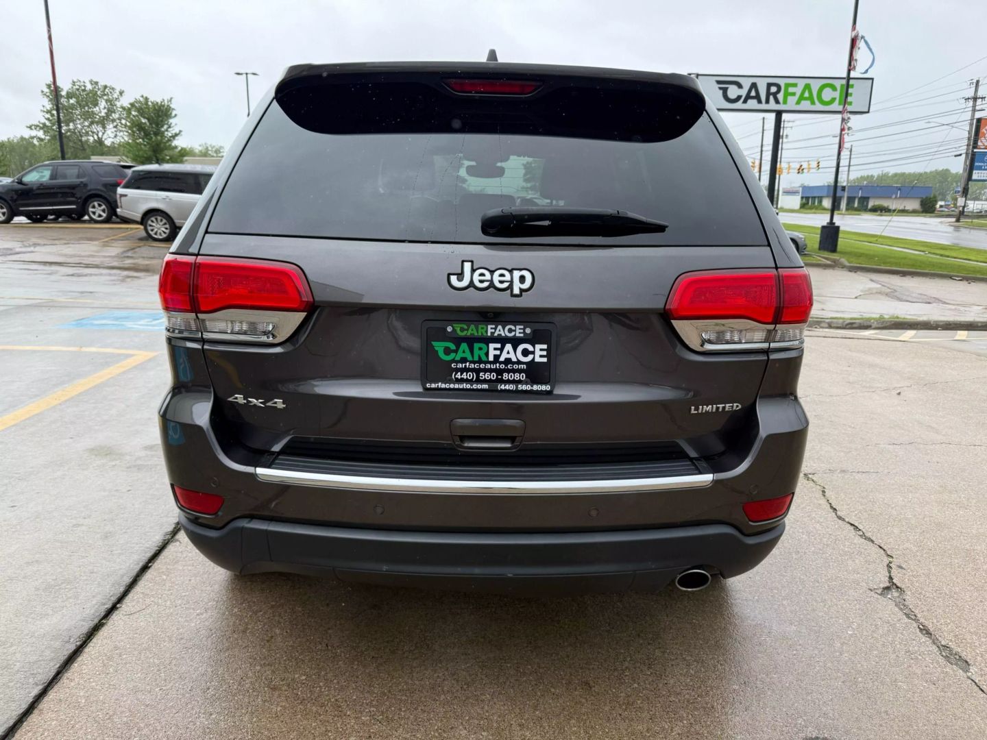 2018 Jeep Grand Cherokee - Image 10