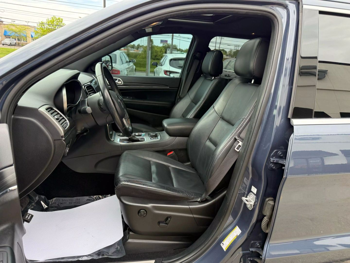 2020 Jeep Grand Cherokee - Image 19