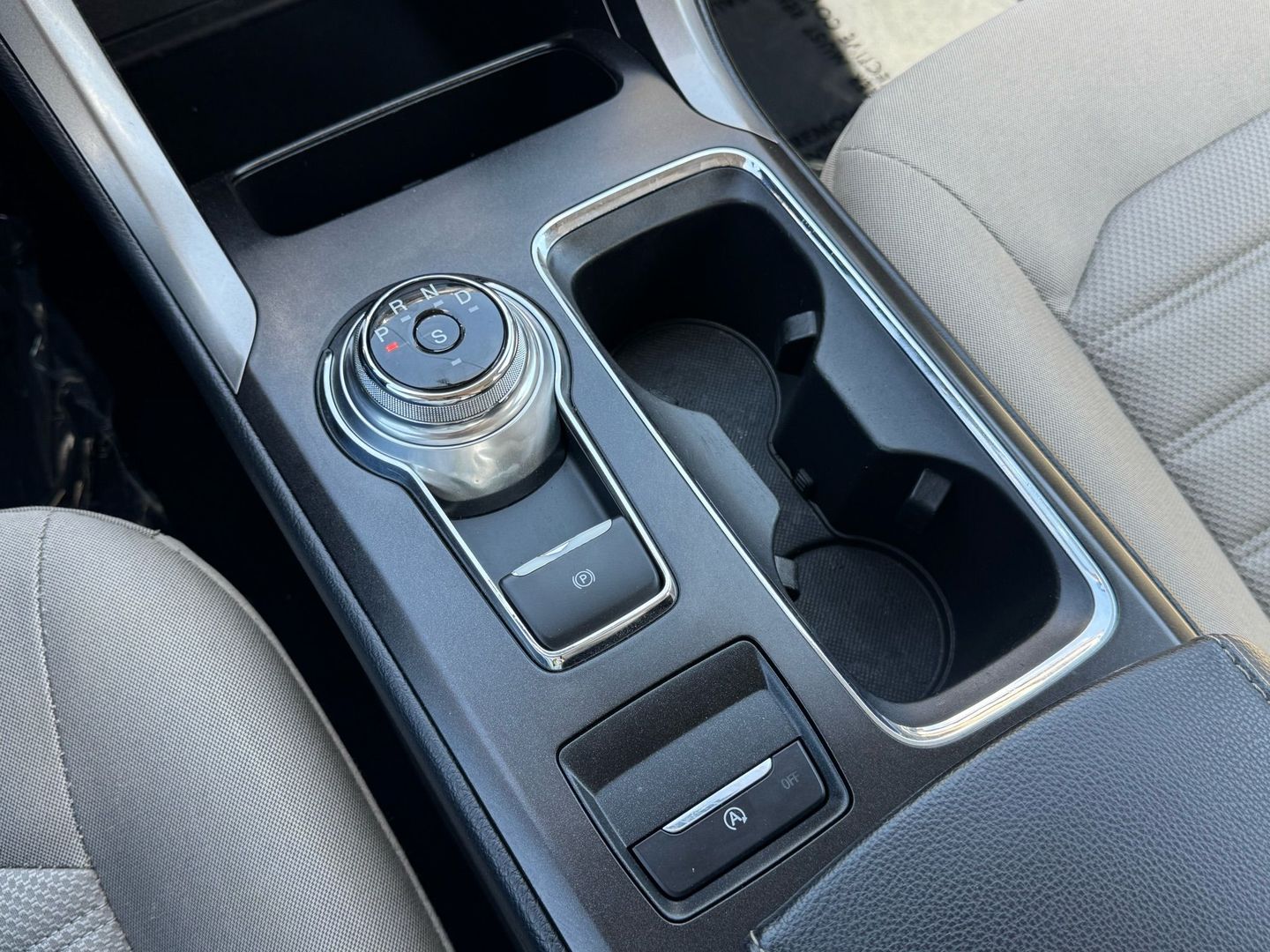 2017 Ford Fusion - Image 23