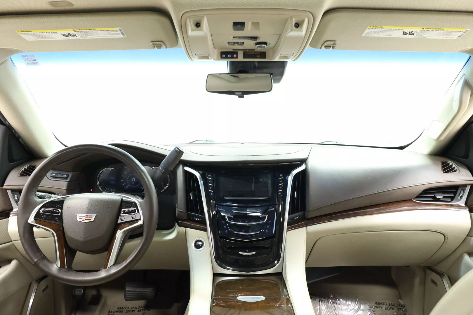 2017 Cadillac Escalade - Image 41
