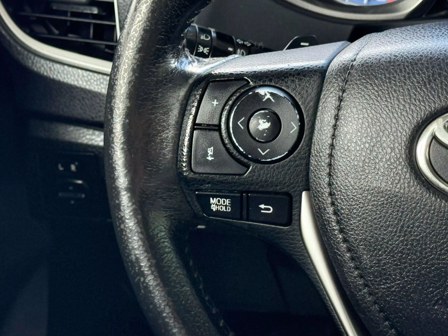 2015 Toyota Corolla - Image 31
