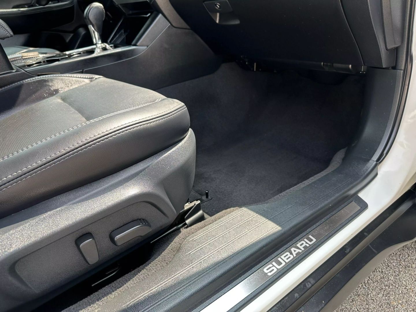 2018 Subaru Outback - Image 37