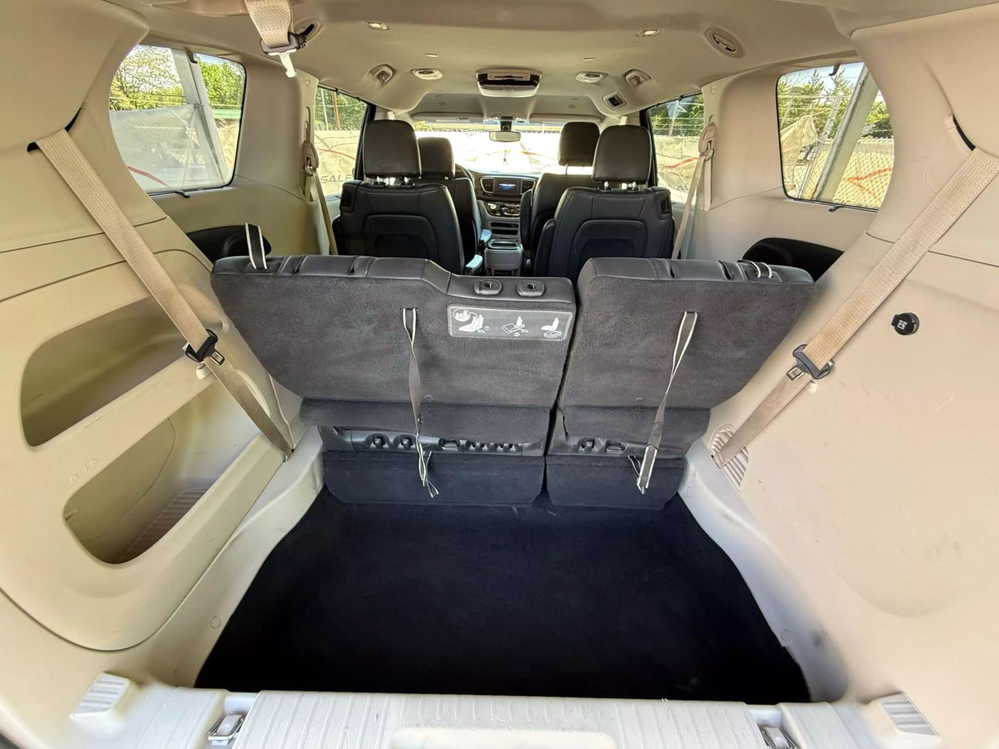 2018 Chrysler Pacifica - Image 20
